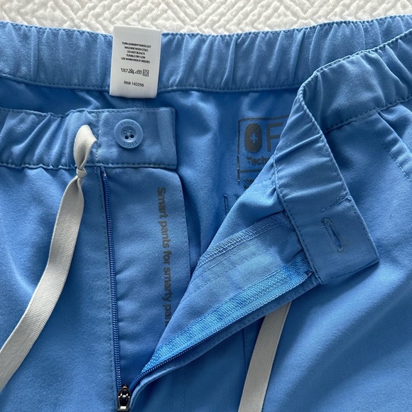 Figs 2pc Set Top&Pants - Picture 15 of 15